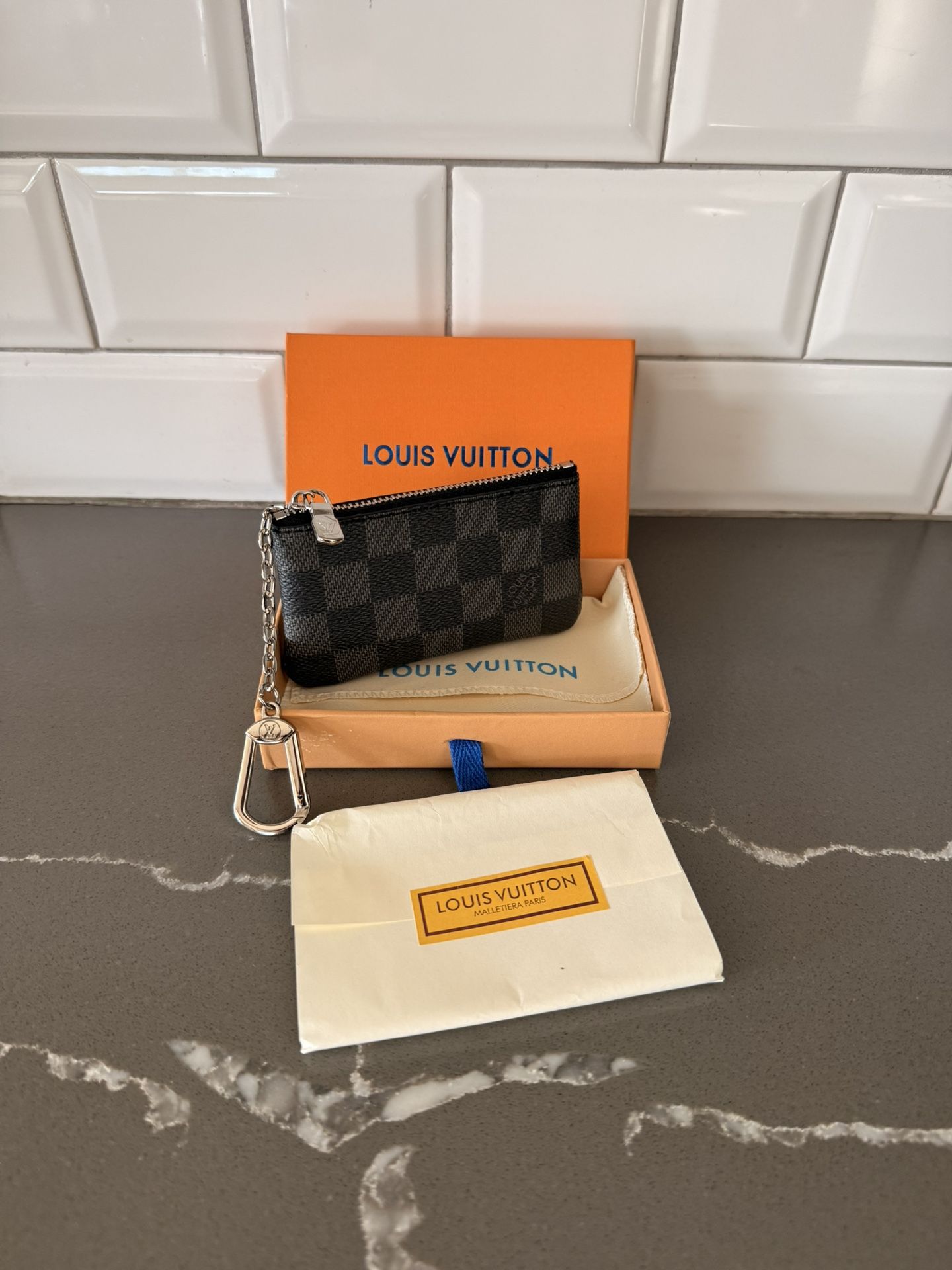 Iv Coin Pouch (description ⬇️)