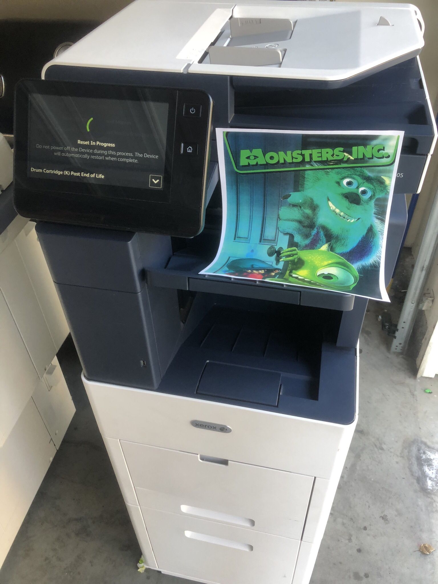Xerox Versalink C605 Color /print/scan/finisher