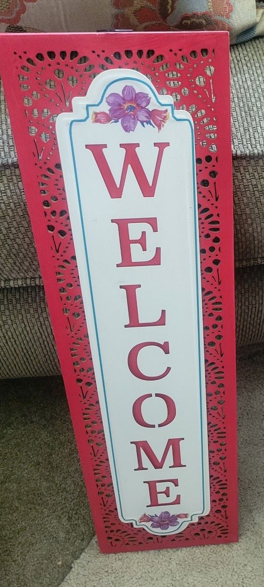 METAL WELCOME SIGN/PICTURE