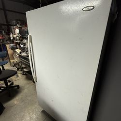 WHIRLPOOL BIG STANDUP FREEZER