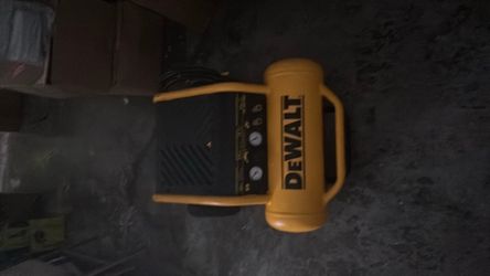 Dewalt compressor 4.5 gallon