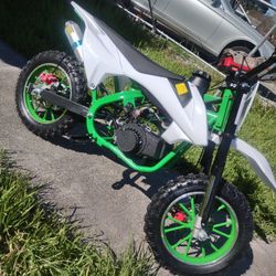 Brand New Dirt Bike 50cc 2 Stroke 