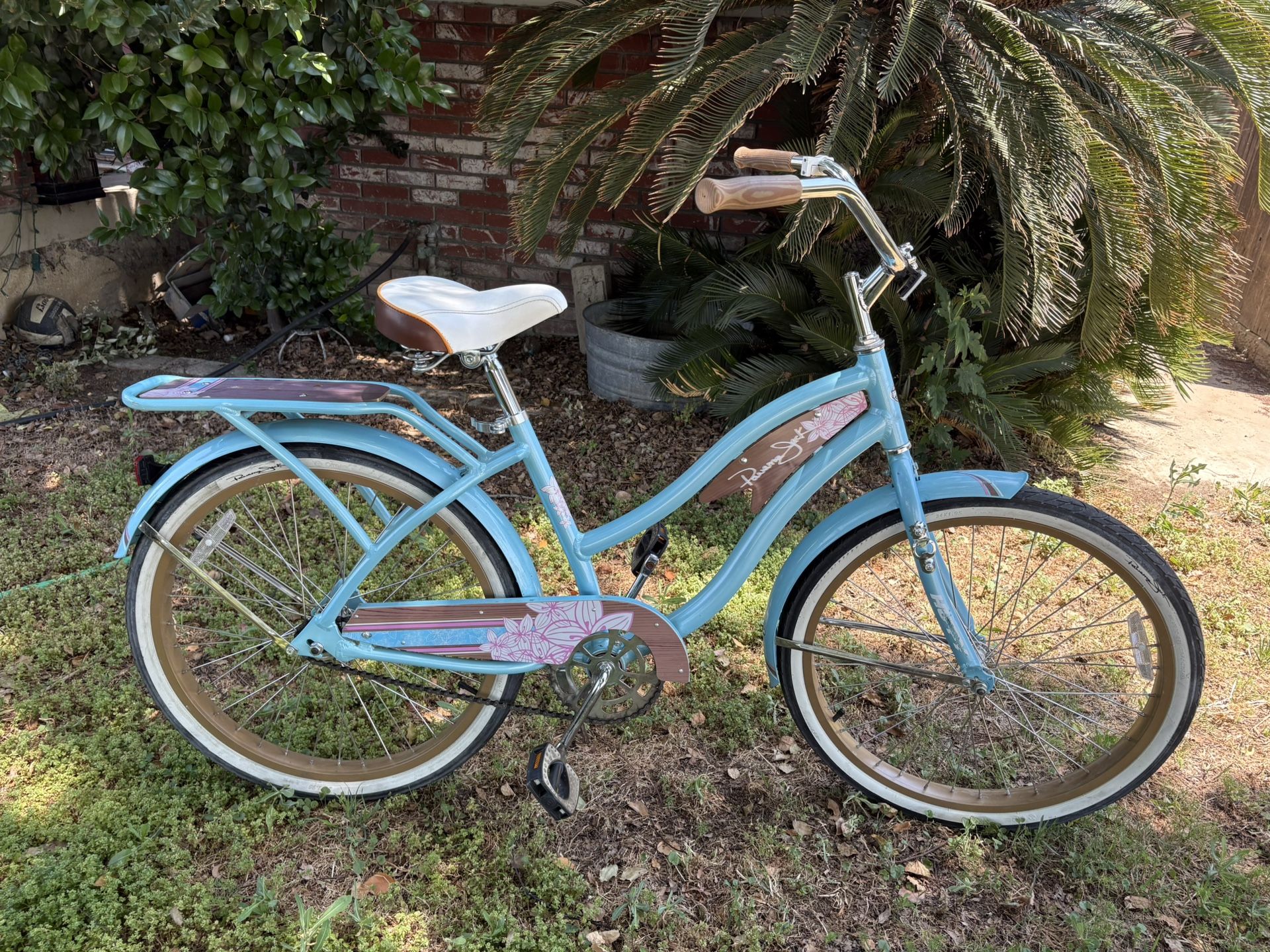 24’ Panama, Jack, Beach Cruiser Bike Like New