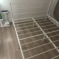 Queen bed frame white metal - NOHO