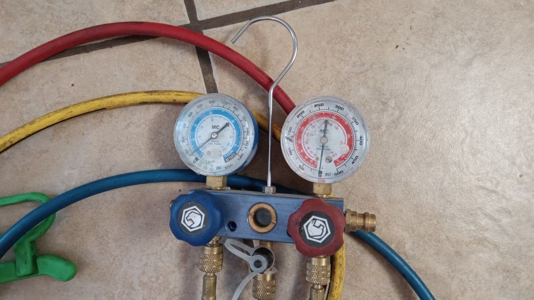 MATCO TOOLS AC13472 Aluminum Manifold Gauge Set 134a for Sale in El Paso, TX OfferUp