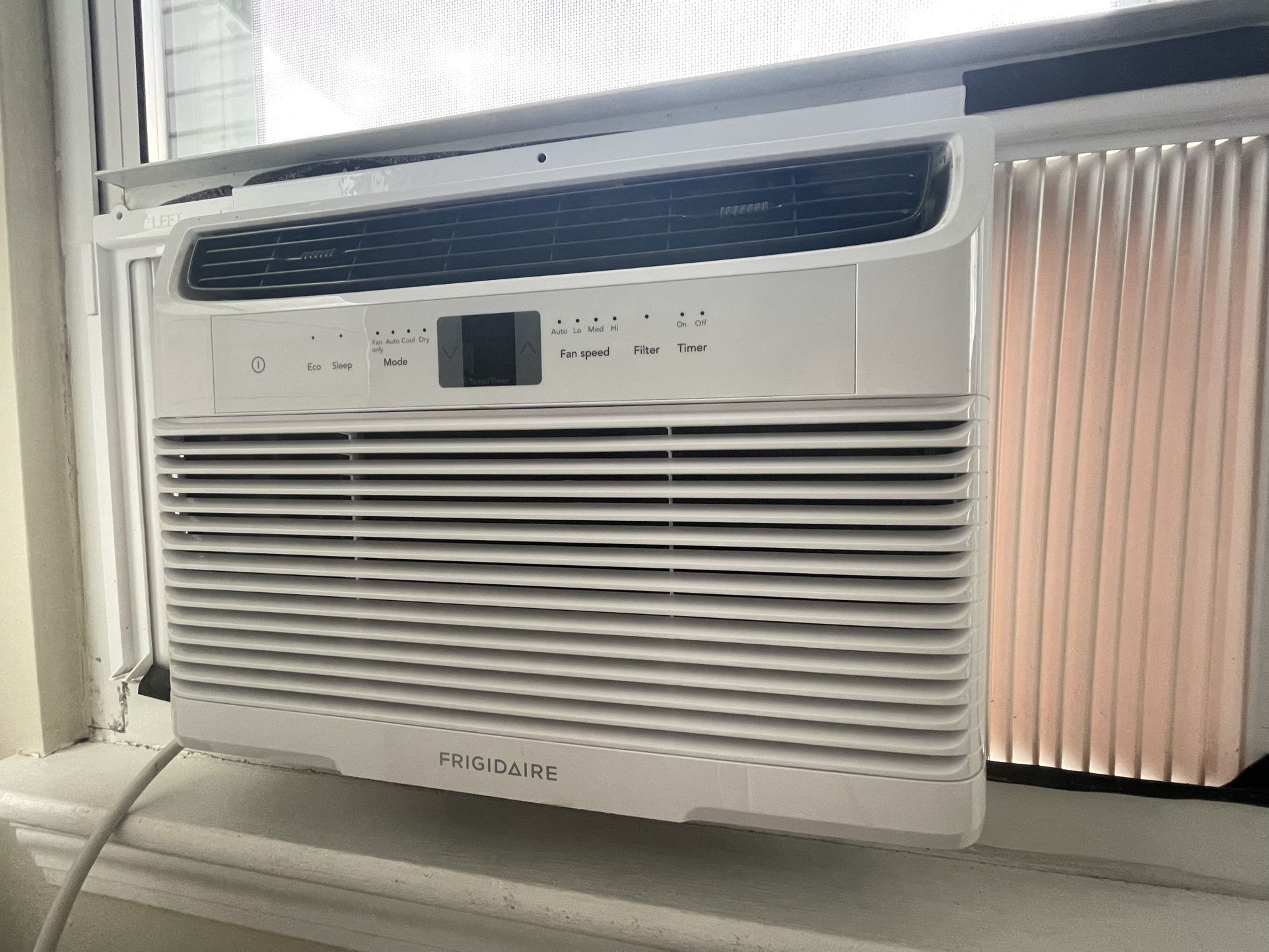 Frigidaire 6,000 BTU Window-Mounted AC