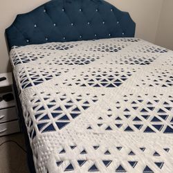 Complete Bed Set: Sealy’s Sleepy’s Hybrid Mattress + Frame + Headboard (Queen Size)