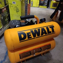DEWALT  CORDED COMPRESSOR 4.5 GALLON 