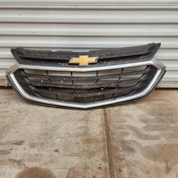 Chevy Equinox OEM Grille (2018-2022) - LS/LT - Minor Cracks