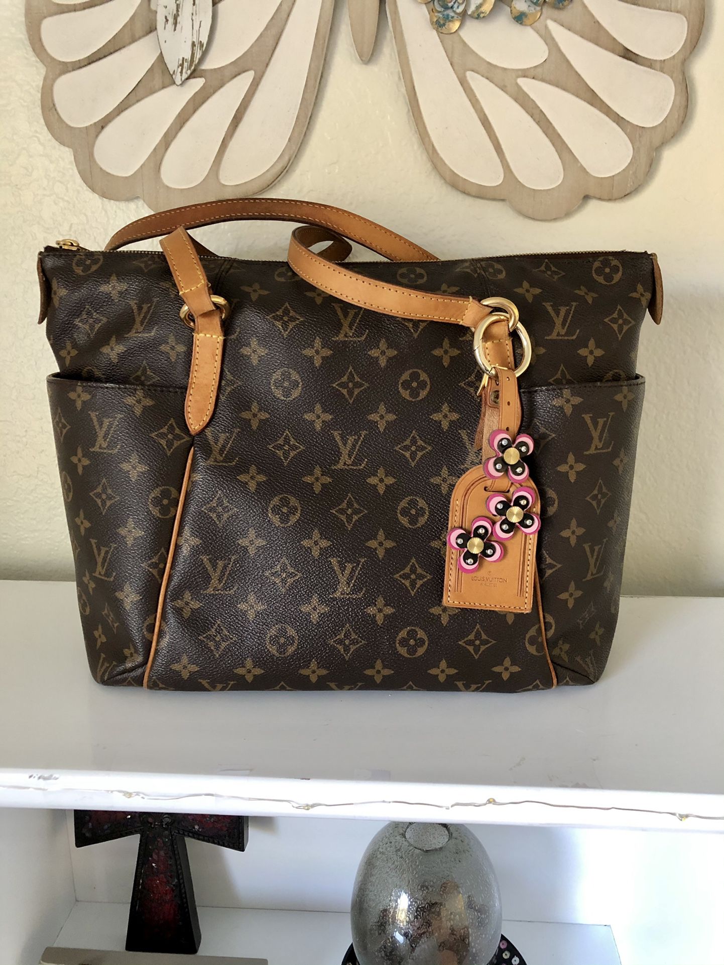 Authentic Louis Vuitton Totally MM