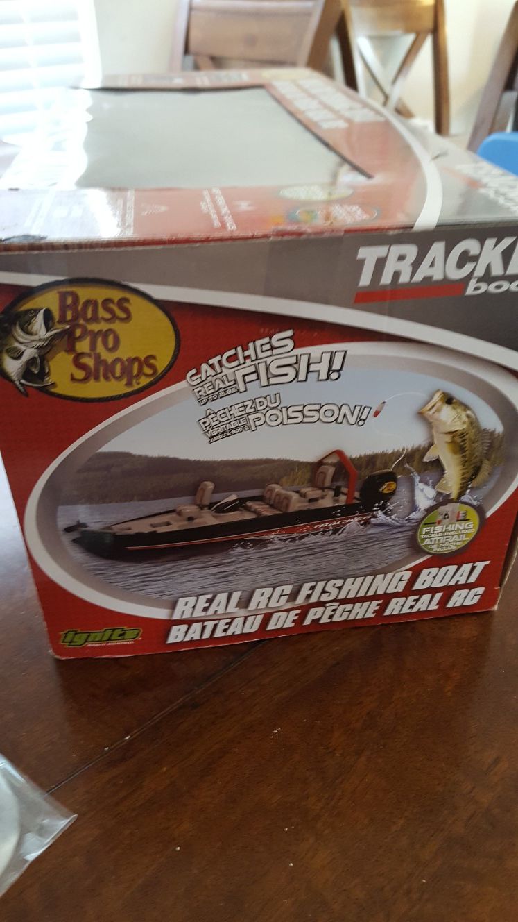 Remote control fishing boat Bass Pro Shop for Sale in Riverview, FL -  OfferUp