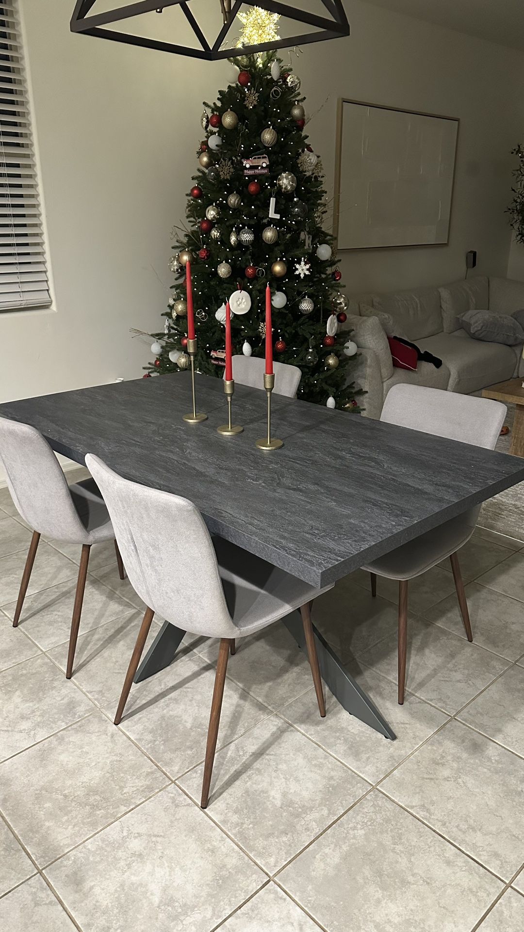 Expandable Dining Table Set
