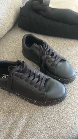 Zapatos  fuegos size 7.5 M  8.5 W