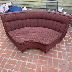 Small Crescent Couch *vintage*