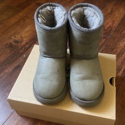 Uggs Boots Gray Toddler 10