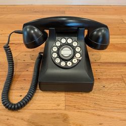 Faux vintage phone