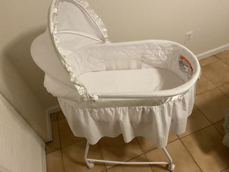 Bassinet, never used