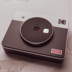 Kodak C300R 2 in 1 camera (mini shot 3) - great condition