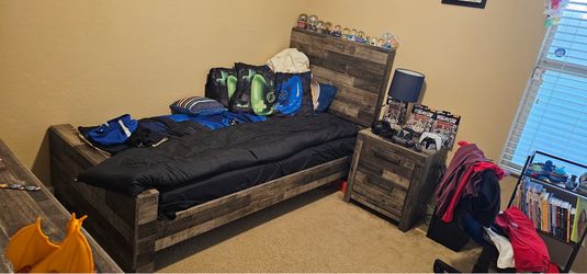 Kids twin size bed frame with mattress