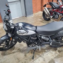 2022 Ducati  SCR 800