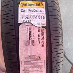 Continental Tire P205/70R16