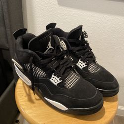 White Thunder 4S Jordan’s 
