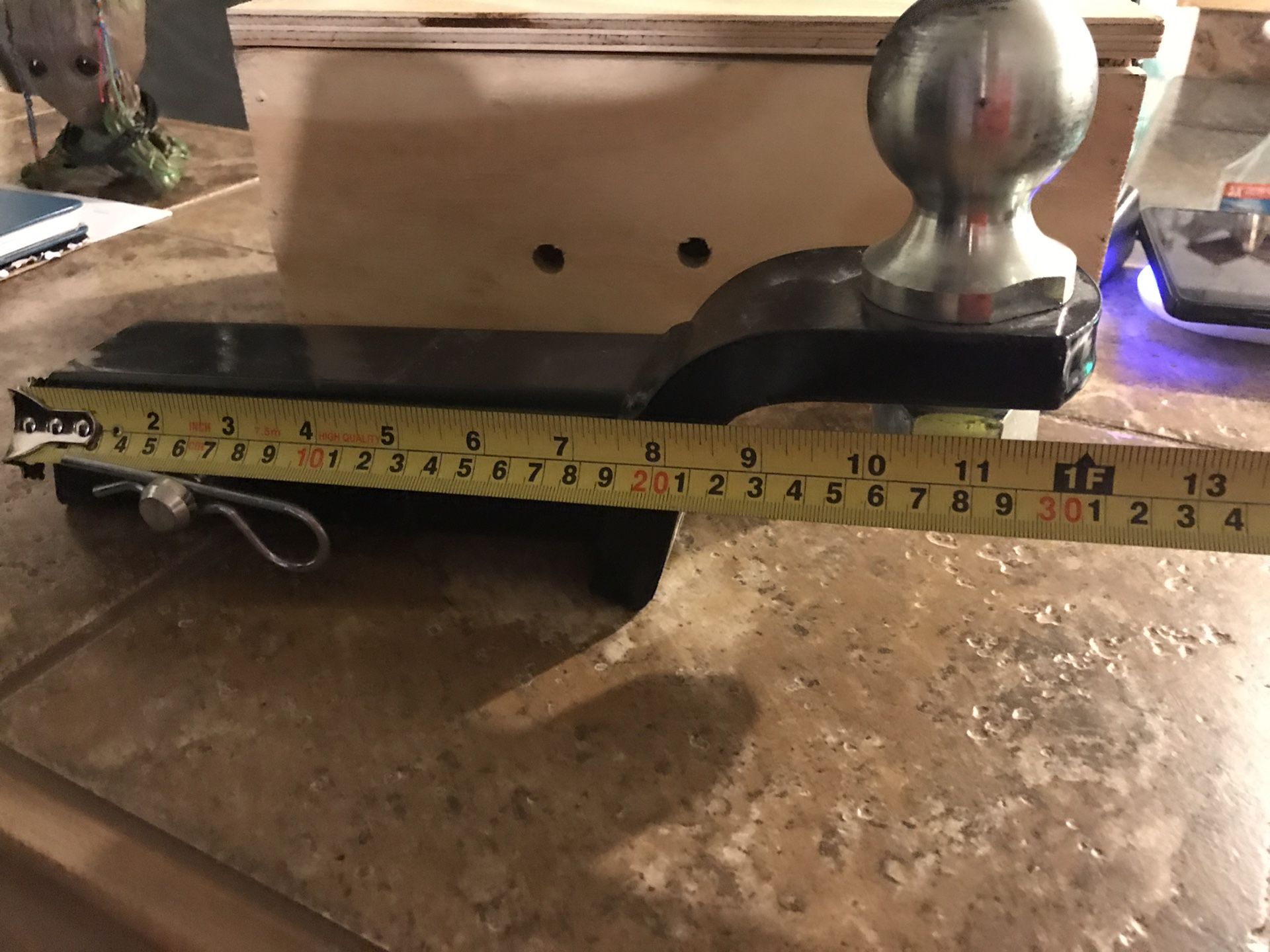 Heavy Duty Tow Hitch & Premium Magnetic 2 inch ball