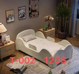 （T-002）Toddler Bed, Toddler Flood Bed with Extra Safety Broad, Standard Crib Size Small Beds for Kids,