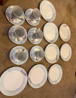 Vintage 20 Piece Porcelain Kitchen Dinnerware Set with Plates Mugs / break resistant China dishware / kitchen set Corelle Impressions Summer Meadow 20