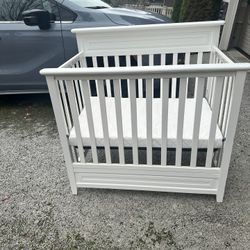 Baby Crib White W/Mattress