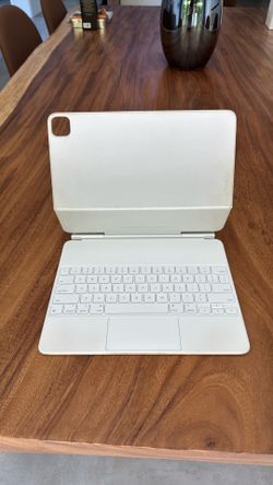 Apple Magic Keyboard for iPad Air 13”
