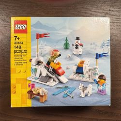 Sealed Retired Lego Christmas Winter Snowball Fight (40424)