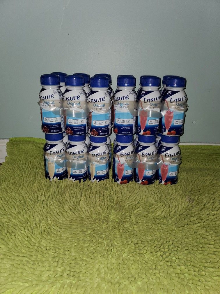 4 Pack 6 Ensure (2 Strawberry/ 1 Milk Chocolate/ 1 Vanilla)