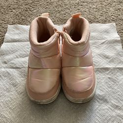 Toddler Girl Puffer Boots Size 7T