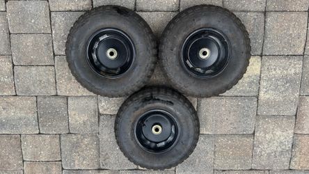 3 inflatable tires