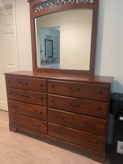 8-drawer Dresser with Mirror