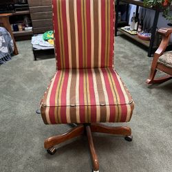  Desk Chair