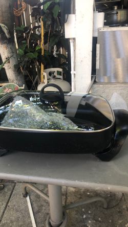Electric skillet