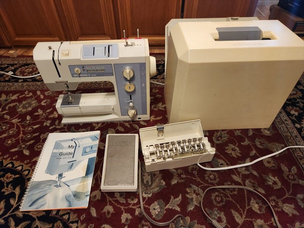 Bernina 1030 Sewing Machine W/ Accessories - Top Of The Line - Works Great SERVICED With 11 Feet