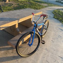 Throne Goon Rare Frame 500 OBO Will Do Trades