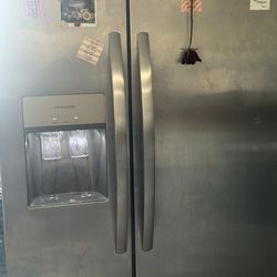Frigidaire Side-by-Side Refrigerator