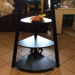 Wood Table Picture 