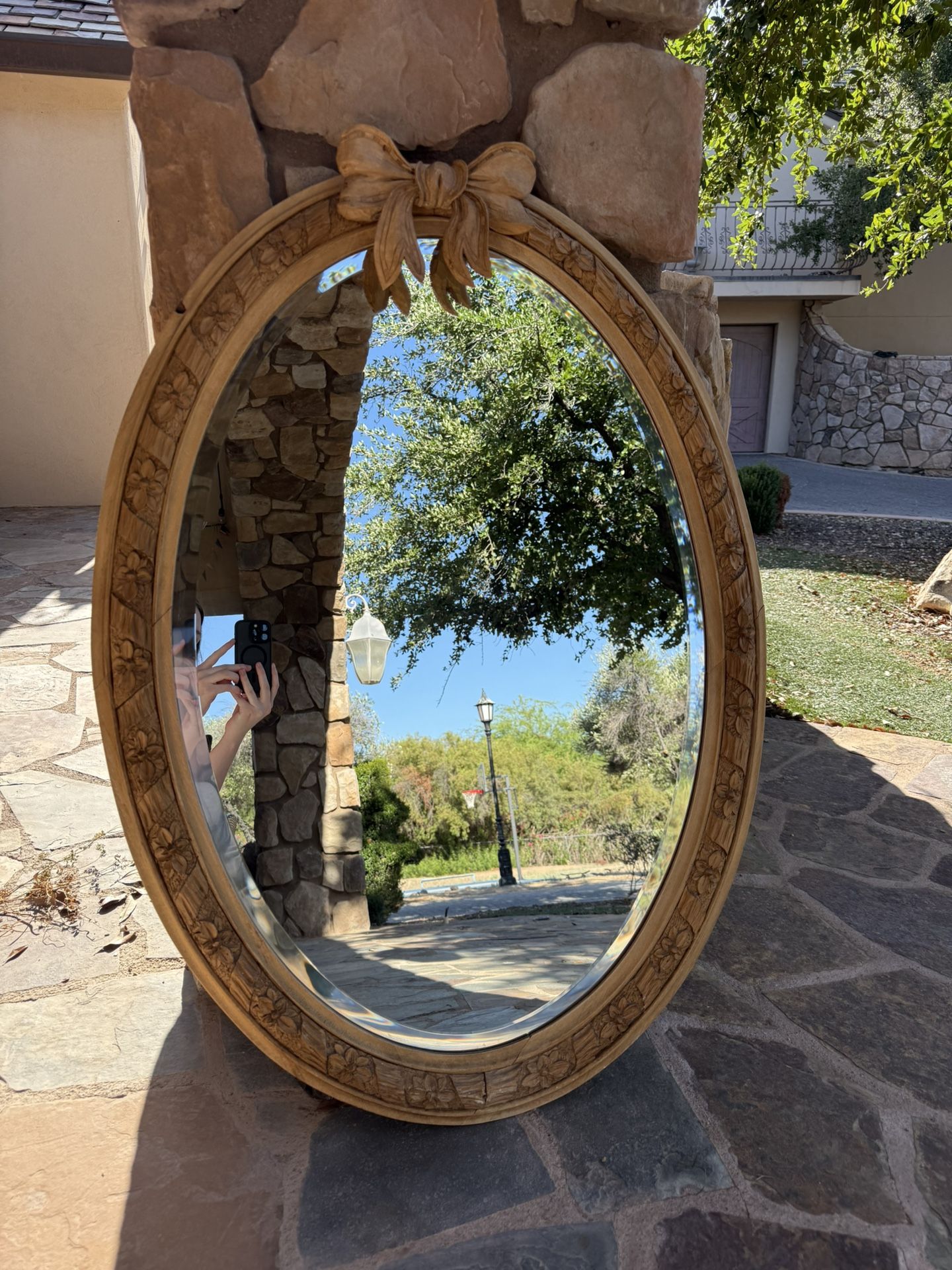Vintage Carved Wood Oval Mirror with Ribbon & Floral Detail – Antique Style