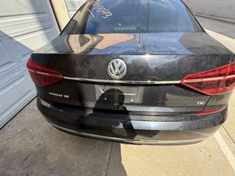 Passat trunk lid