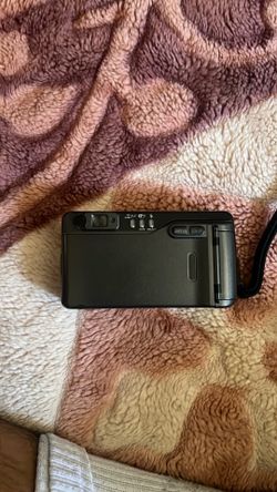 (For parts/not working) Kyocera Yashica T4 Zoom