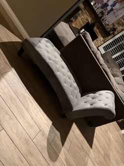 Tufted Velvet Chaise Lounge