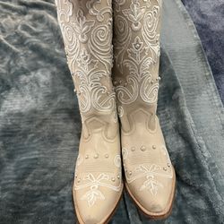 White Pearl Boots 