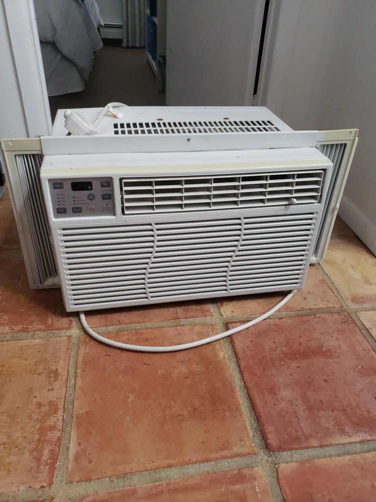 GE Window Air Conditioner 8k BTU Ac 