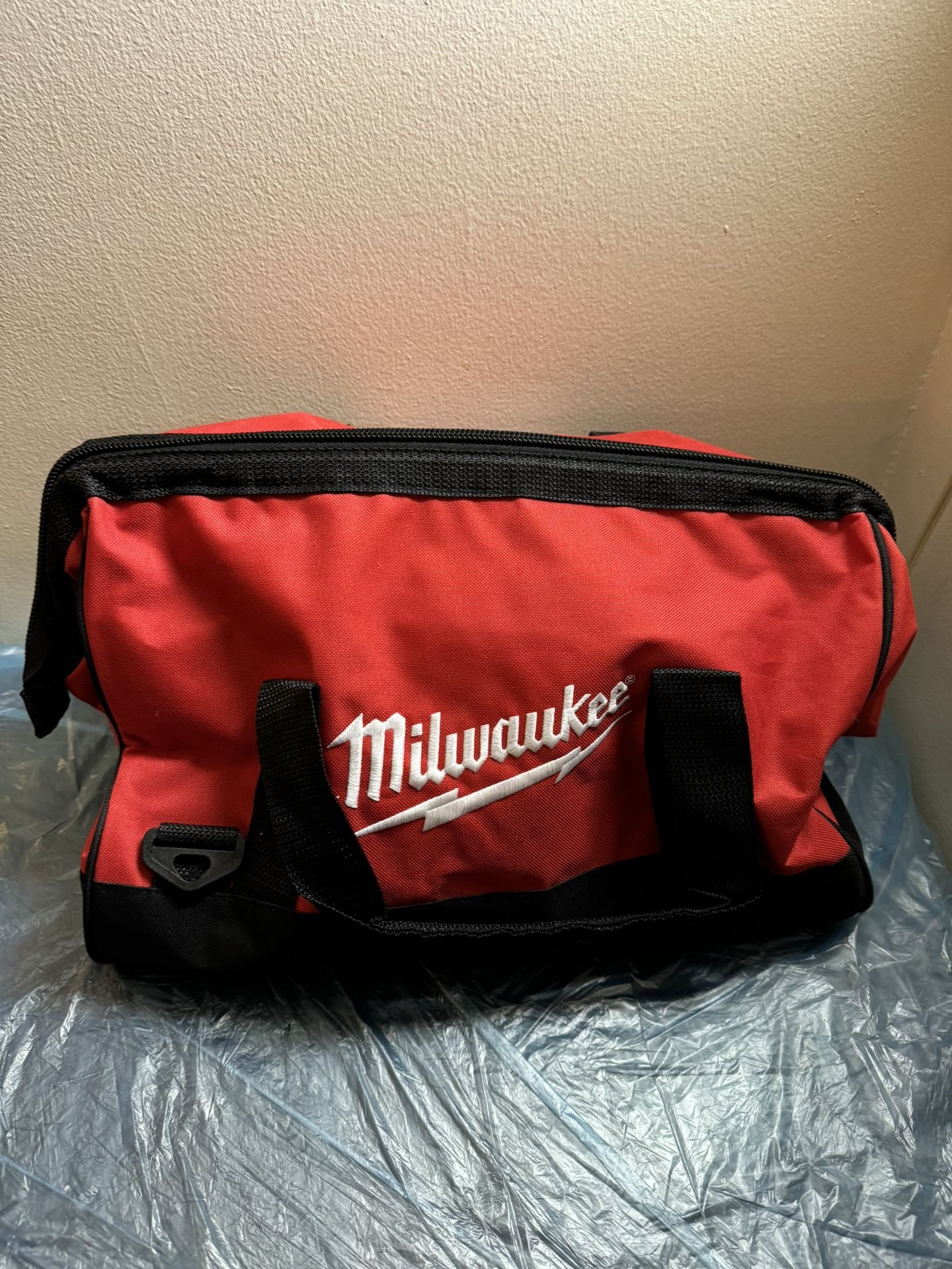 New Medium Size Milwaukee Tool Bag Dims: W 10” L 16” Ht 11”
