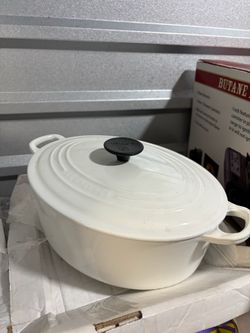 Le Creuset #29 Oval Cast Iron Dutch Oven – White – $175 OBO